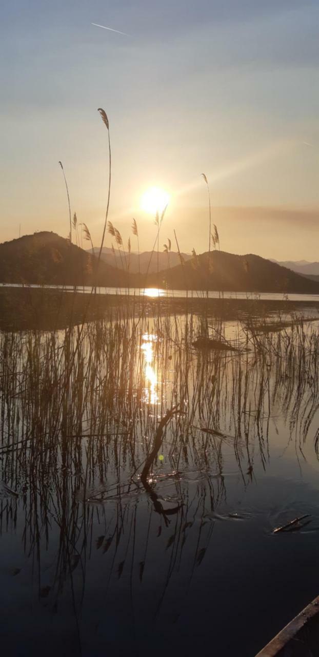 Suncane Terase Karuc Esterno foto